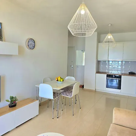 Sea Vista Apartment *